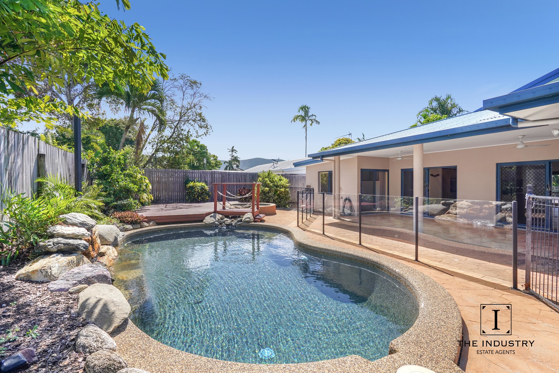 39 Trinity Beach Road, Trinity Beach, QLD 4879 AUS