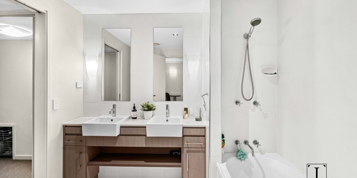 768/12-21 Gregory Street, Westcourt, QLD 4870 AUS