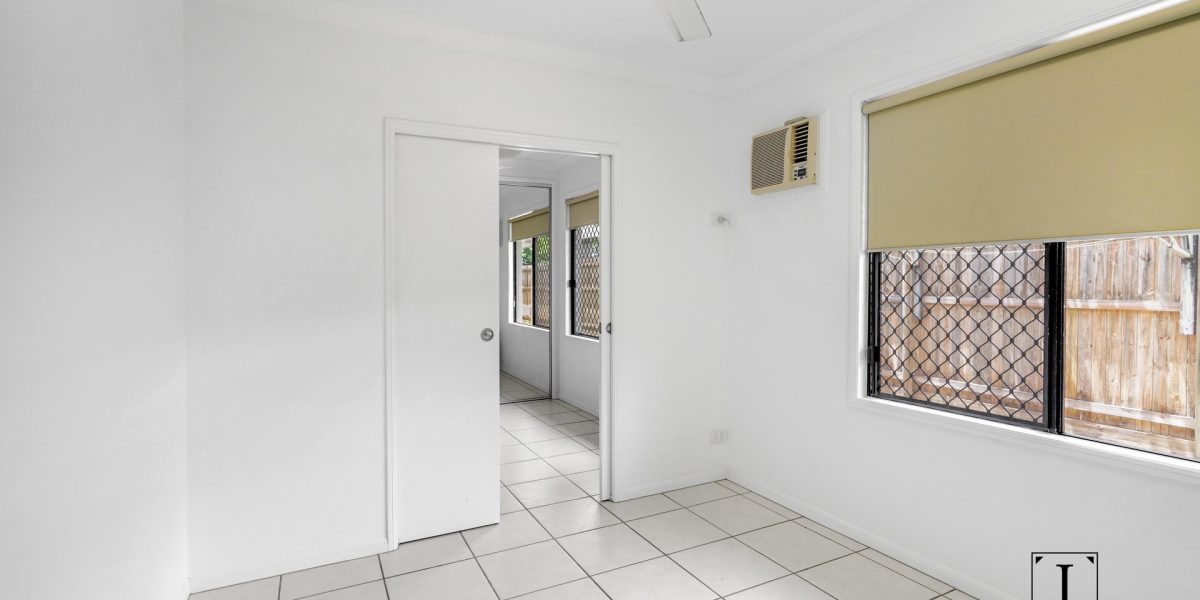 27 John Malcolm Street, Redlynch, QLD 4870 AUS