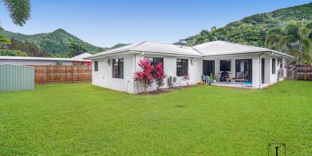 27 John Malcolm Street, Redlynch, QLD 4870 AUS