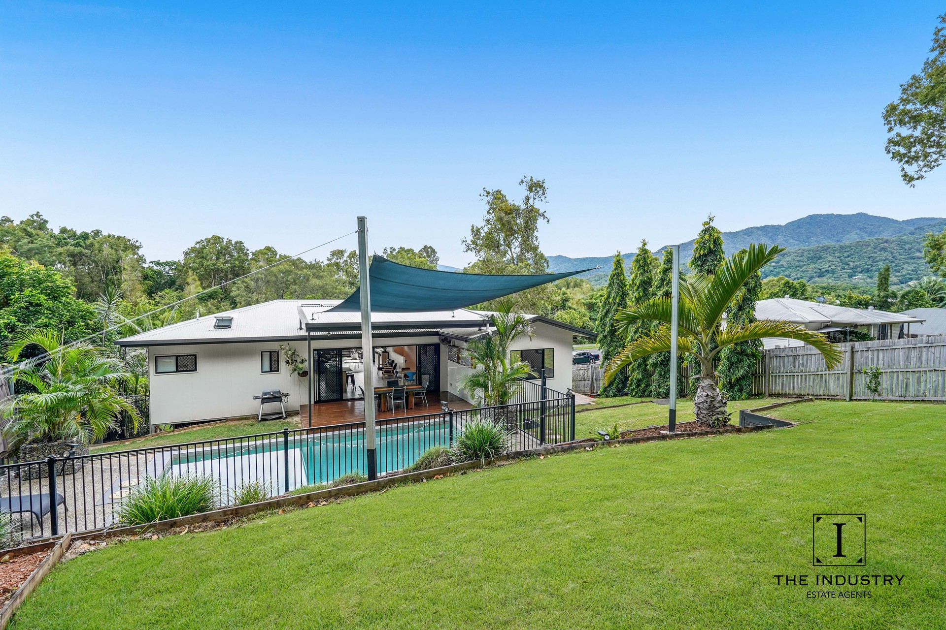 58 Roberts Drive, Trinity Beach, QLD 4879 AUS