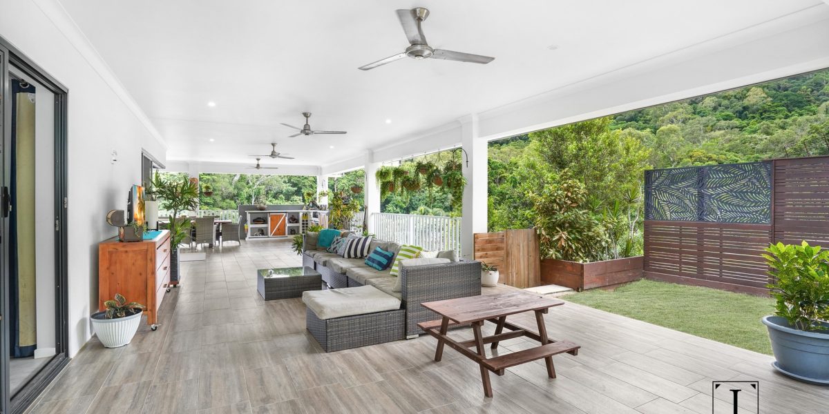 14 Megalong Close, Smithfield, QLD 4878 AUS