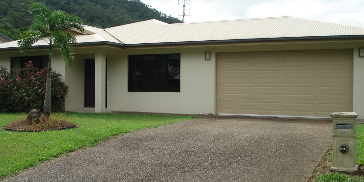 33 Huntley Crescent, Redlynch, QLD 4870 AUS