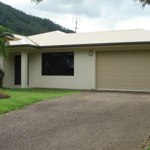 33 Huntley Crescent, Redlynch, QLD 4870 AUS