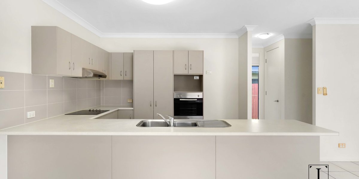 10 Roderick Street, Bentley Park, QLD 4869 AUS