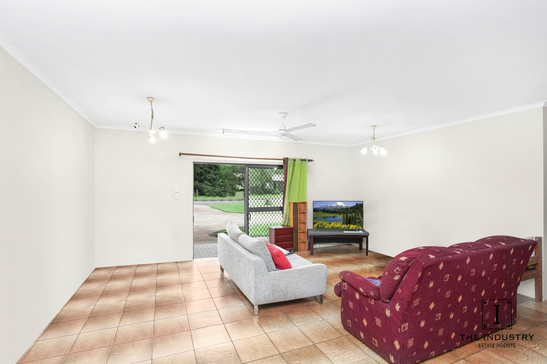 5 Noli Close, Mossman, QLD 4873 AUS