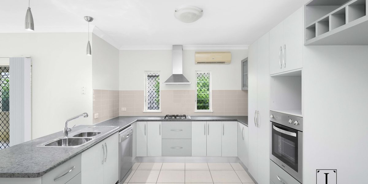 33 Hideaway Close, Palm Cove, QLD 4879 AUS