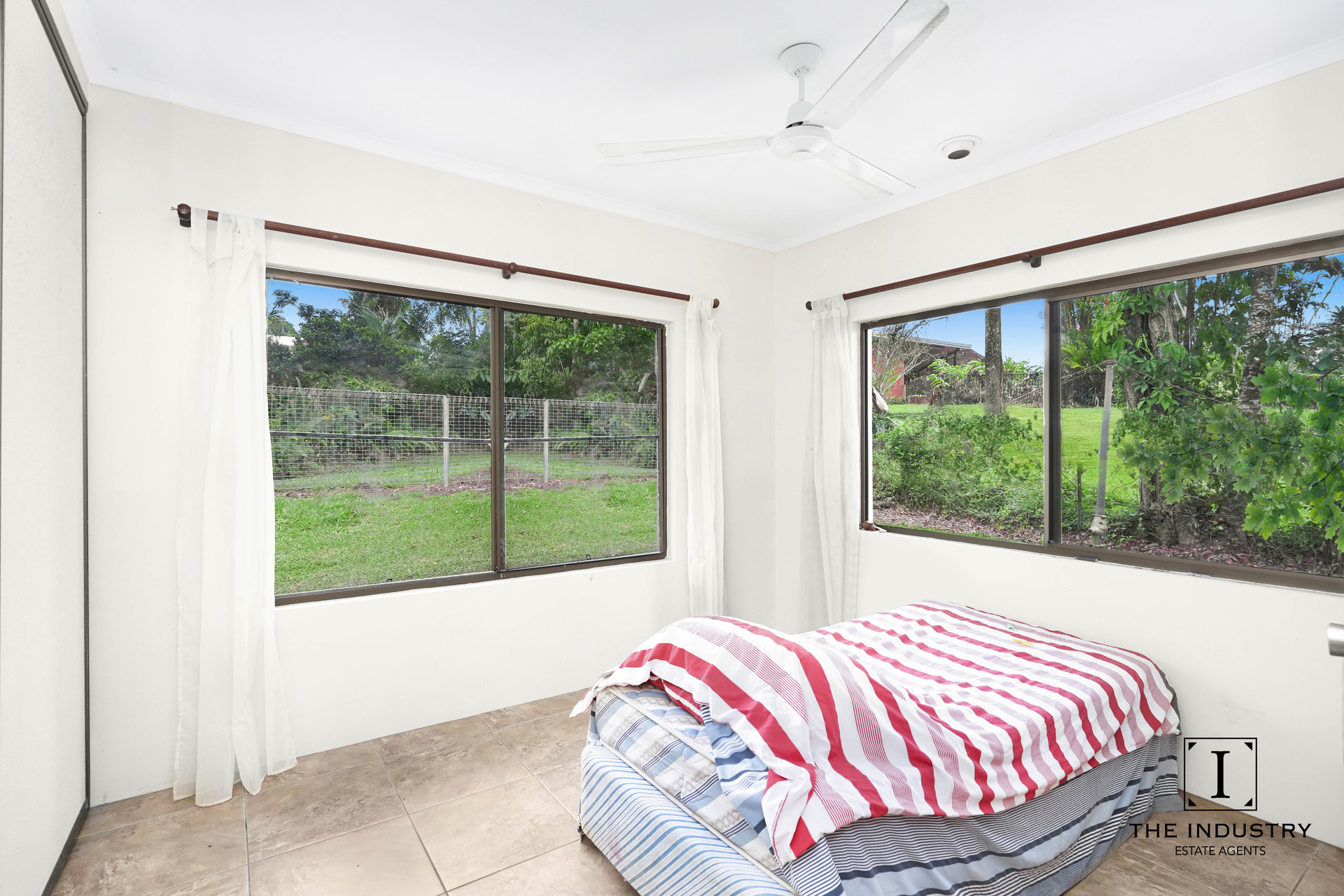 5 Noli Close, Mossman, QLD 4873 AUS