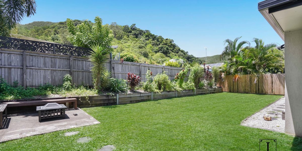 19 John Malcolm Street, Redlynch, QLD 4870 AUS