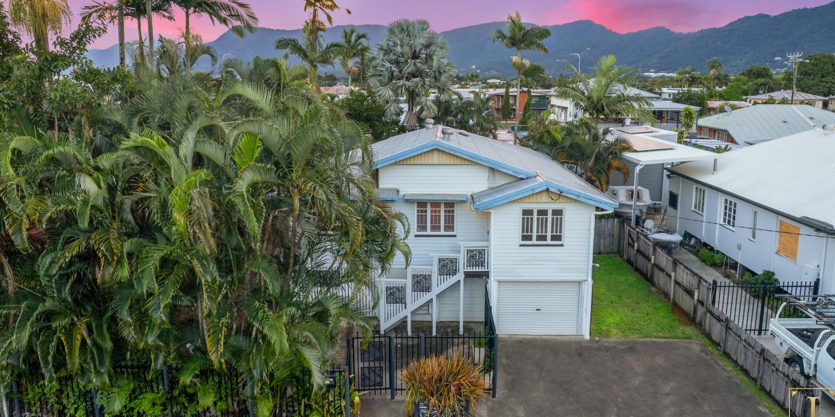 7 Collinson Street, Westcourt, QLD 4870 AUS