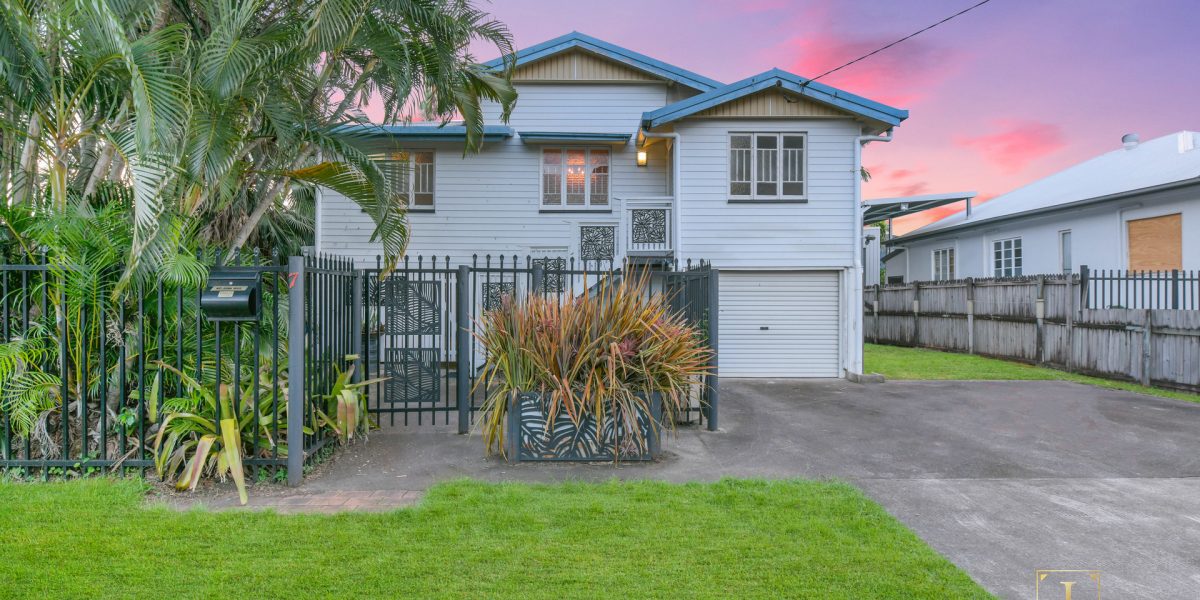 7 Collinson Street, Westcourt, QLD 4870 AUS