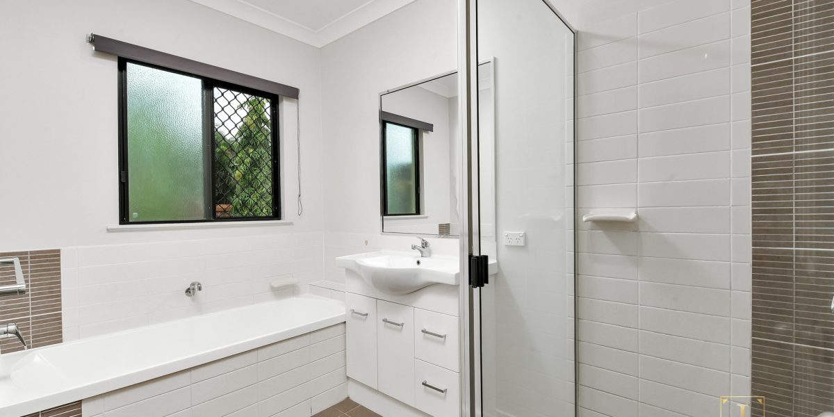 5 Moojeeba Way, Trinity Park, QLD 4879 AUS