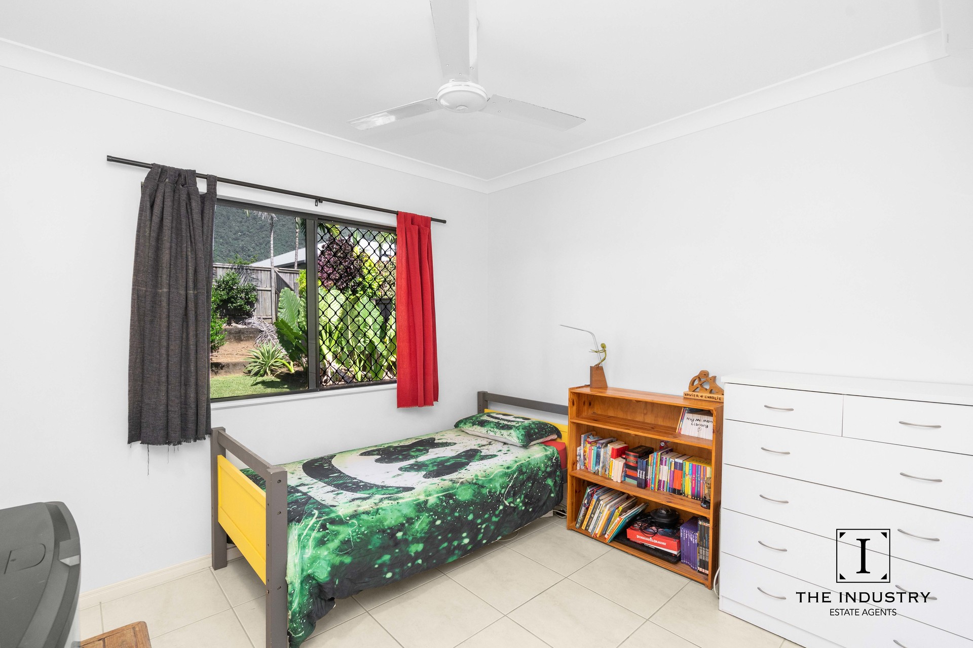 14 Botany Avenue, Redlynch, QLD 4870 AUS