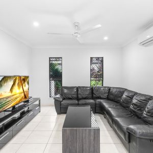 14 Botany Avenue, Redlynch, QLD 4870 AUS