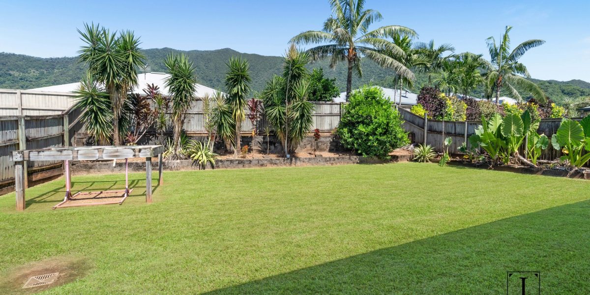 14 Botany Avenue, Redlynch, QLD 4870 AUS