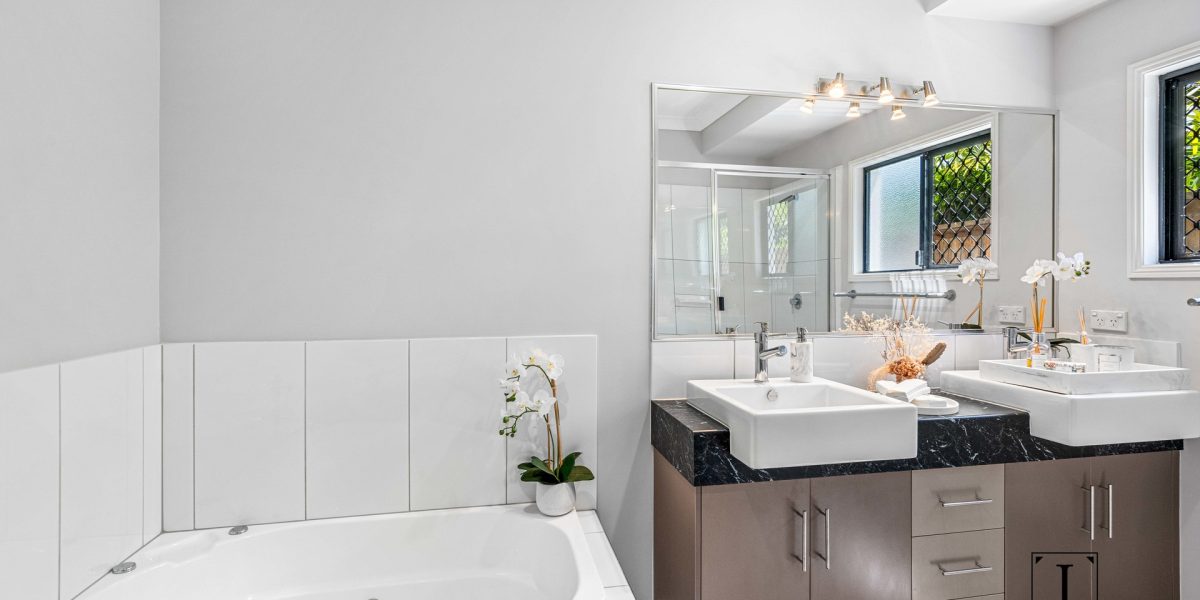 13 Bowline Place, Trinity Beach, QLD 4879 AUS