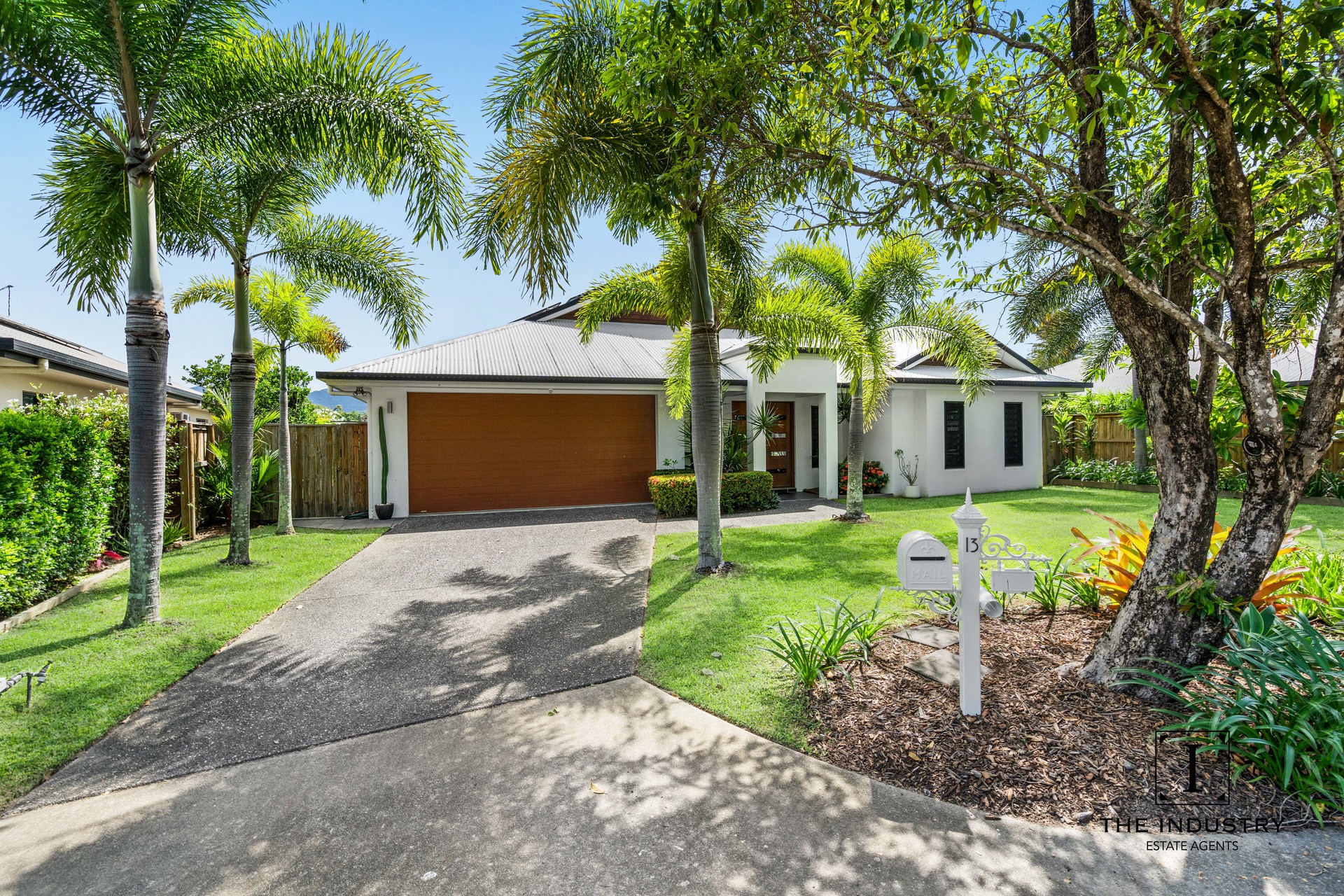 13 Bowline Place, Trinity Beach, QLD 4879 AUS