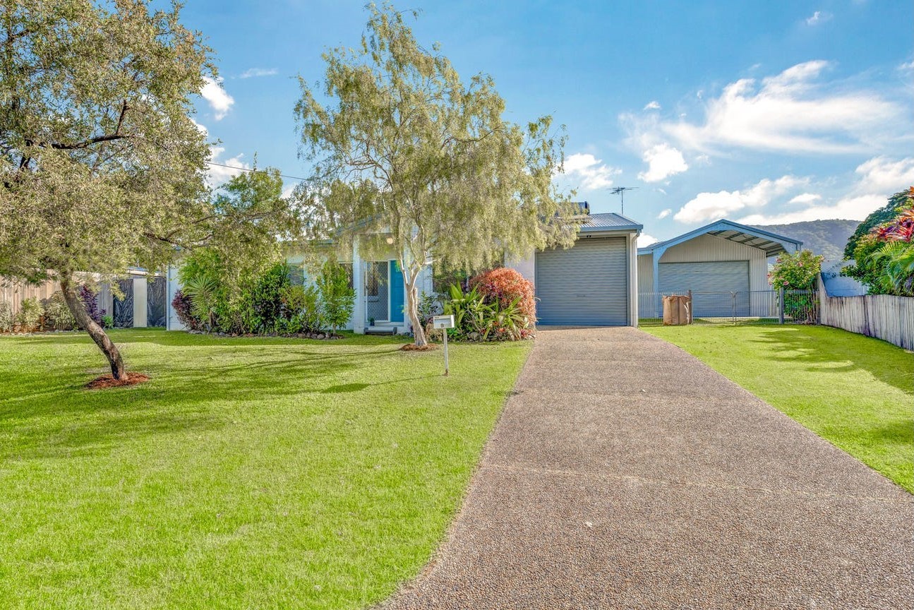 9 Coolum Close, Kewarra Beach, QLD 4879 AUS