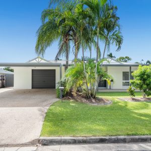 20 Periwinkle Avenue, Trinity Beach, QLD 4879 AUS