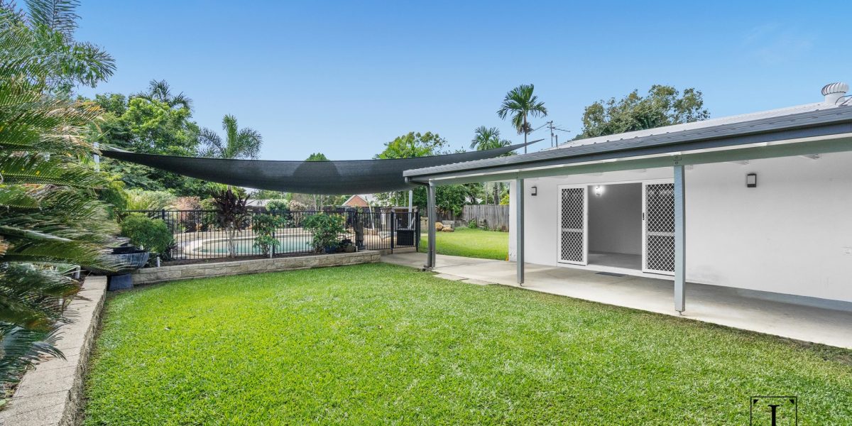 20 Periwinkle Avenue, Trinity Beach, QLD 4879 AUS