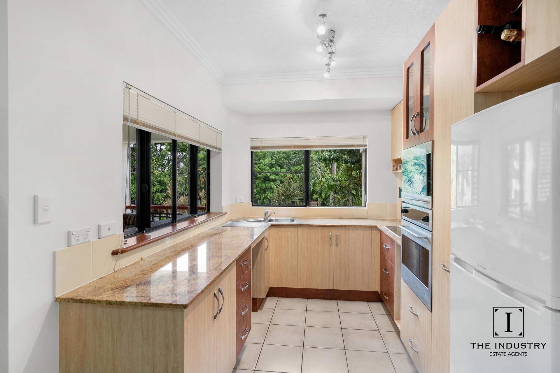 5/38-40 Digger Street, Cairns North, QLD 4870 AUS