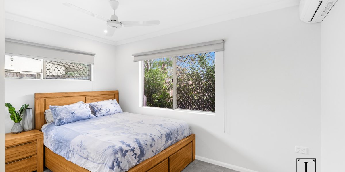 8 Banksia Close, Holloways Beach, QLD 4878 AUS
