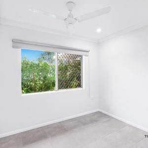 8 Banksia Close, Holloways Beach, QLD 4878 AUS