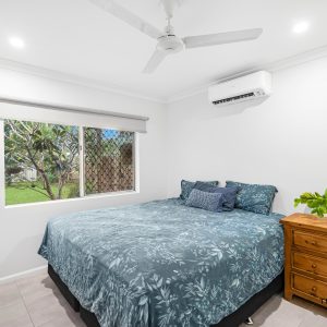 8 Banksia Close, Holloways Beach, QLD 4878 AUS