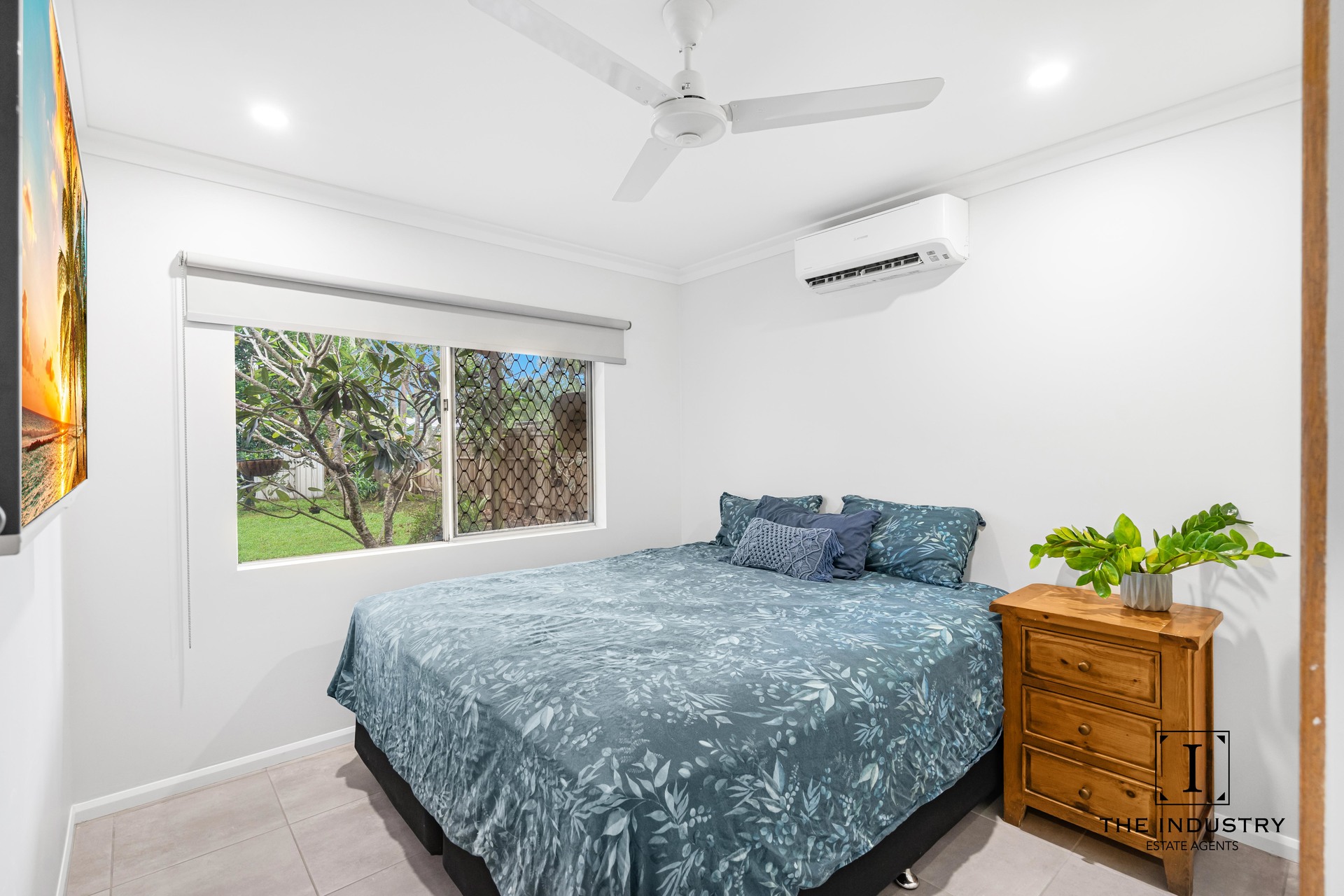 8 Banksia Close, Holloways Beach, QLD 4878 AUS