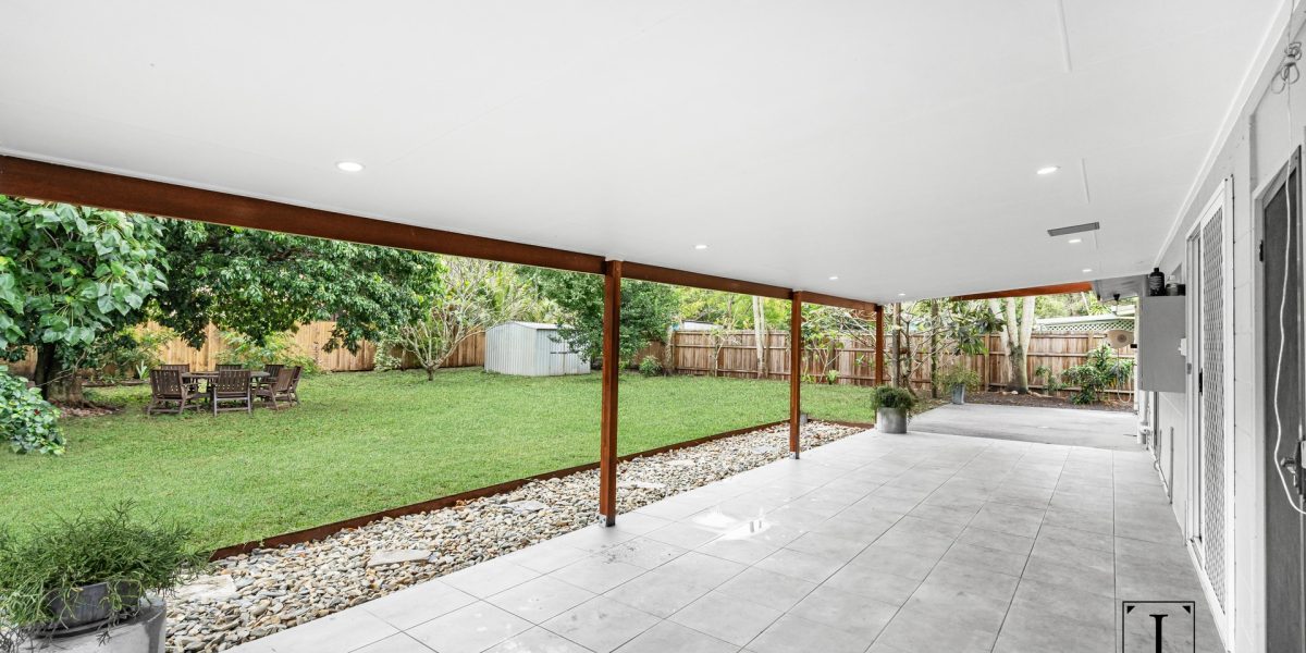 8 Banksia Close, Holloways Beach, QLD 4878 AUS