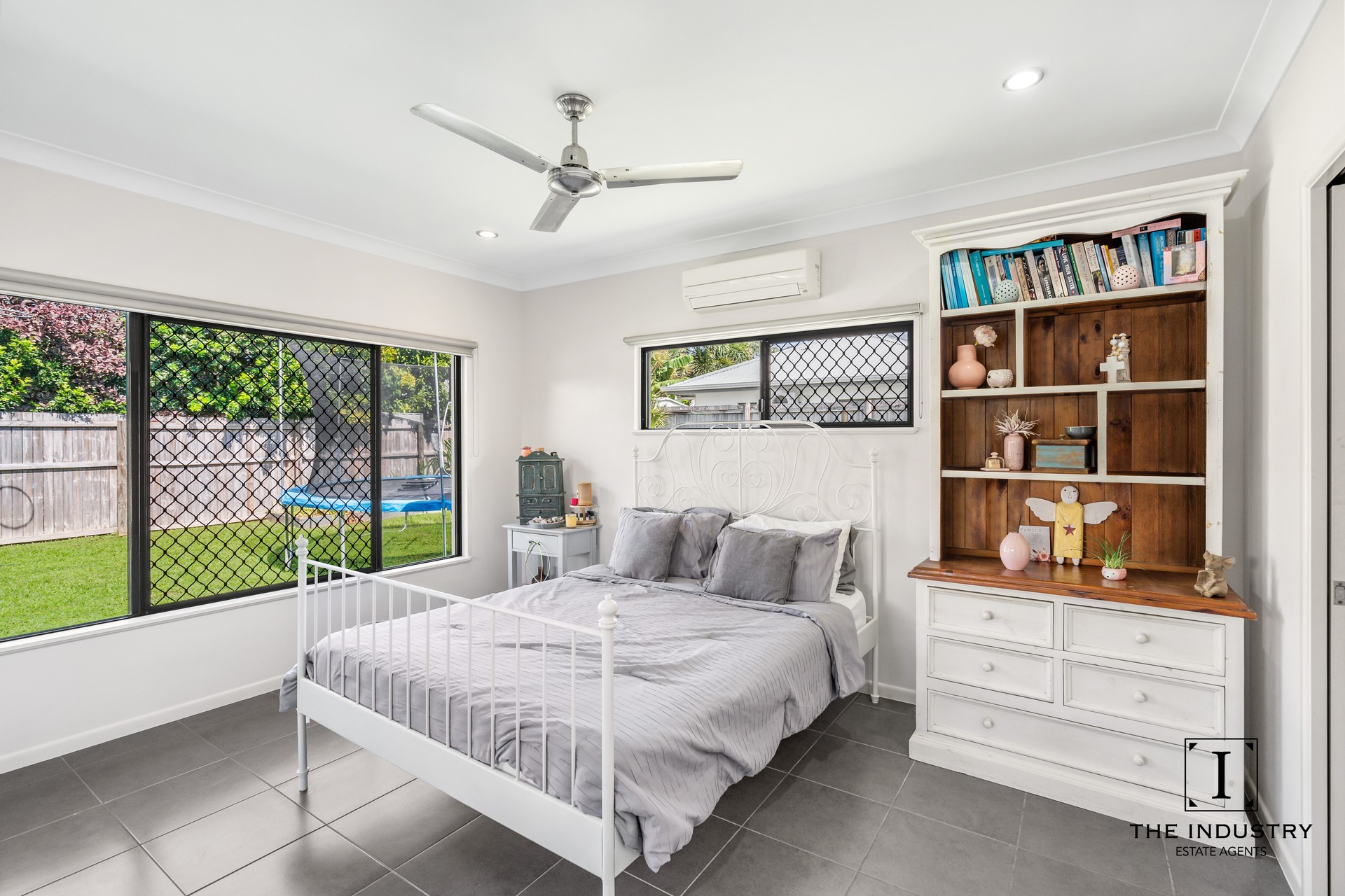 8 Durham Vista, Smithfield, QLD 4878 AUS