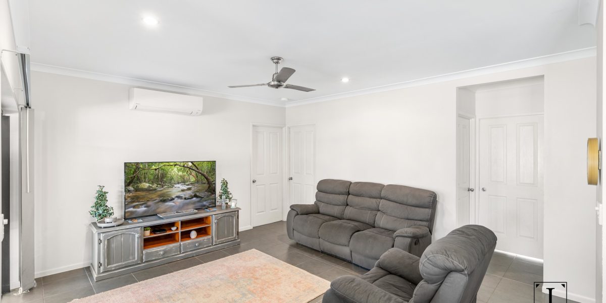 8 Durham Vista, Smithfield, QLD 4878 AUS