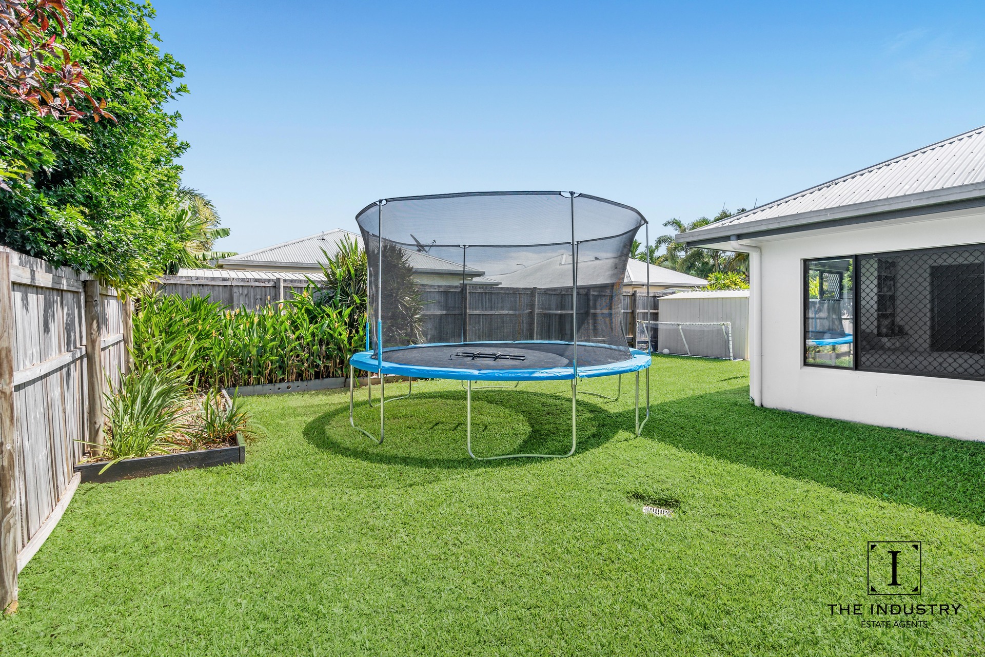 8 Durham Vista, Smithfield, QLD 4878 AUS