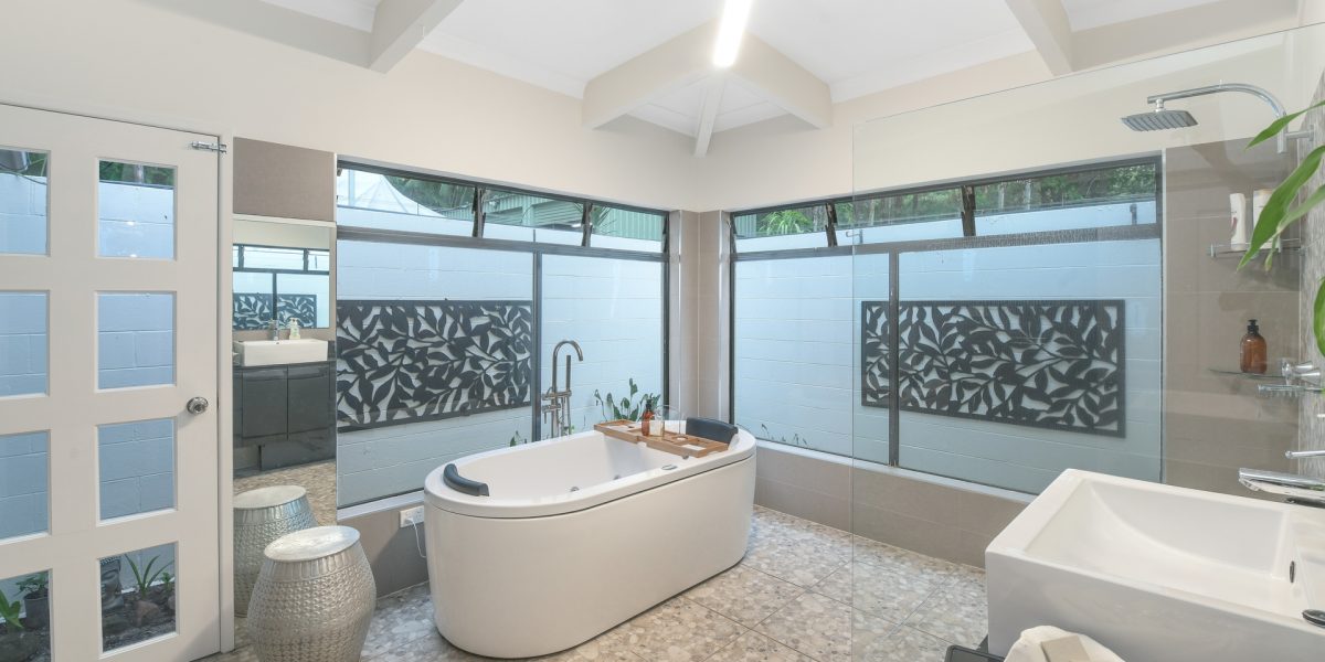 13-15 Aropa Street, Trinity Beach, QLD 4879 AUS