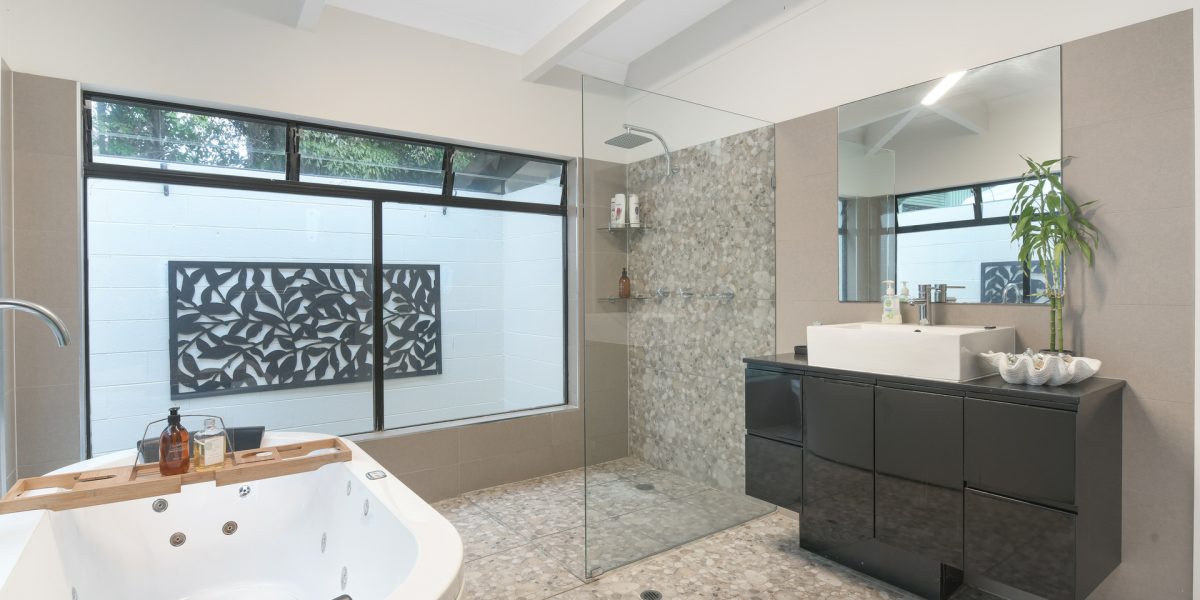 13-15 Aropa Street, Trinity Beach, QLD 4879 AUS