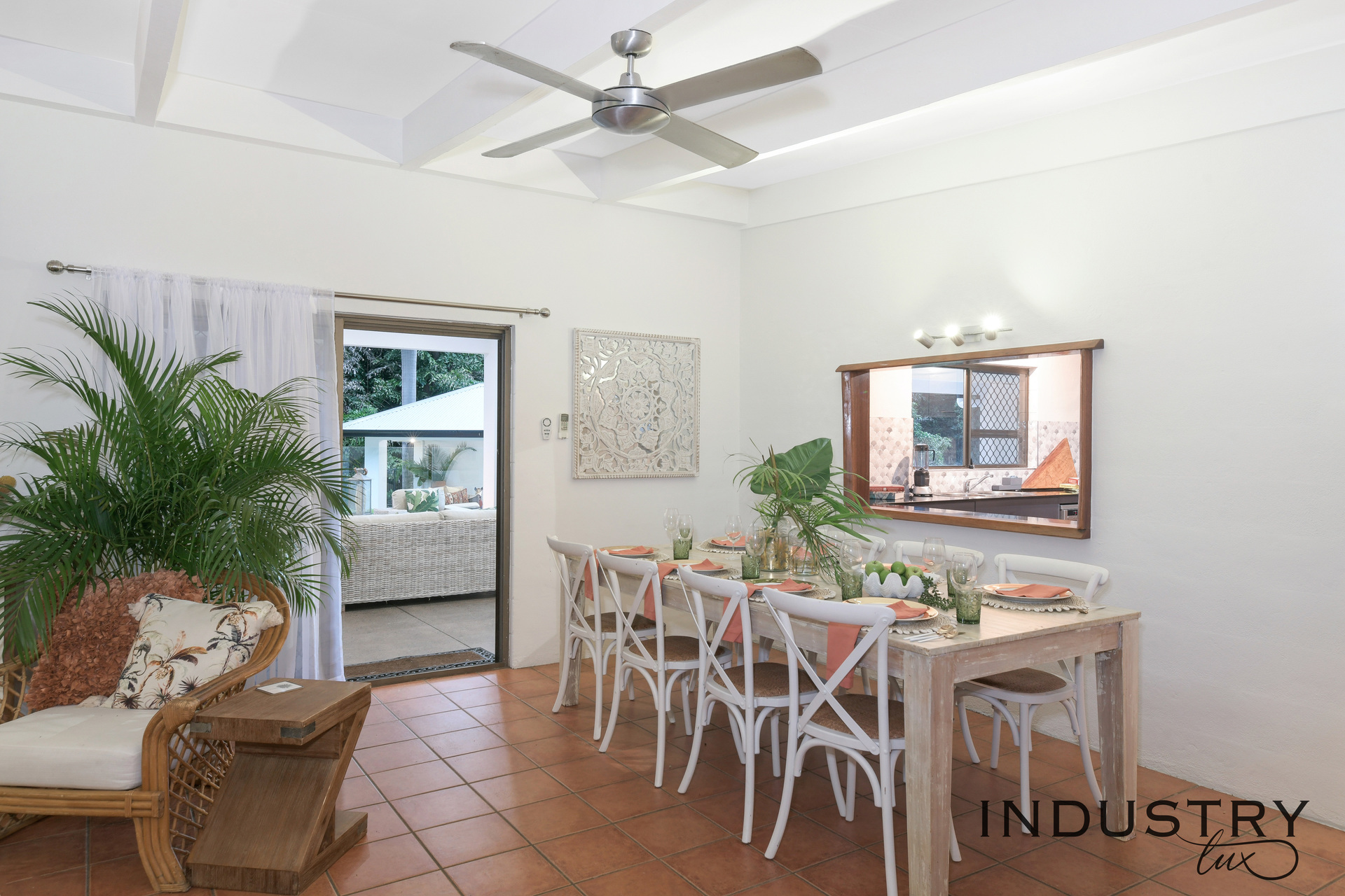 13-15 Aropa Street, Trinity Beach, QLD 4879 AUS