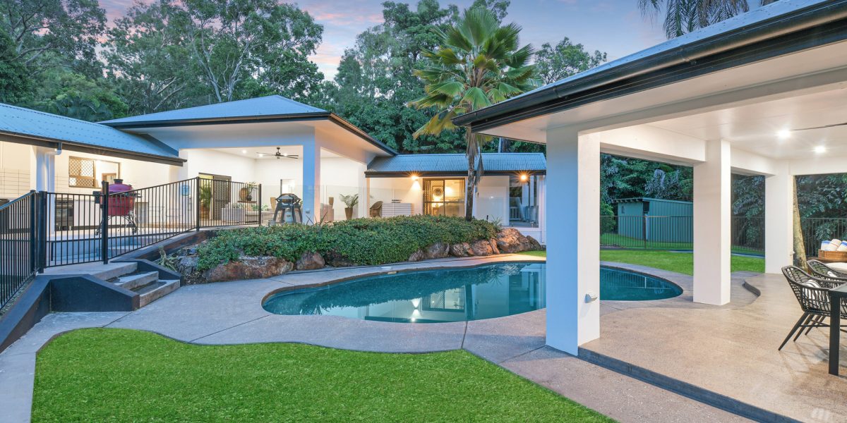 13-15 Aropa Street, Trinity Beach, QLD 4879 AUS