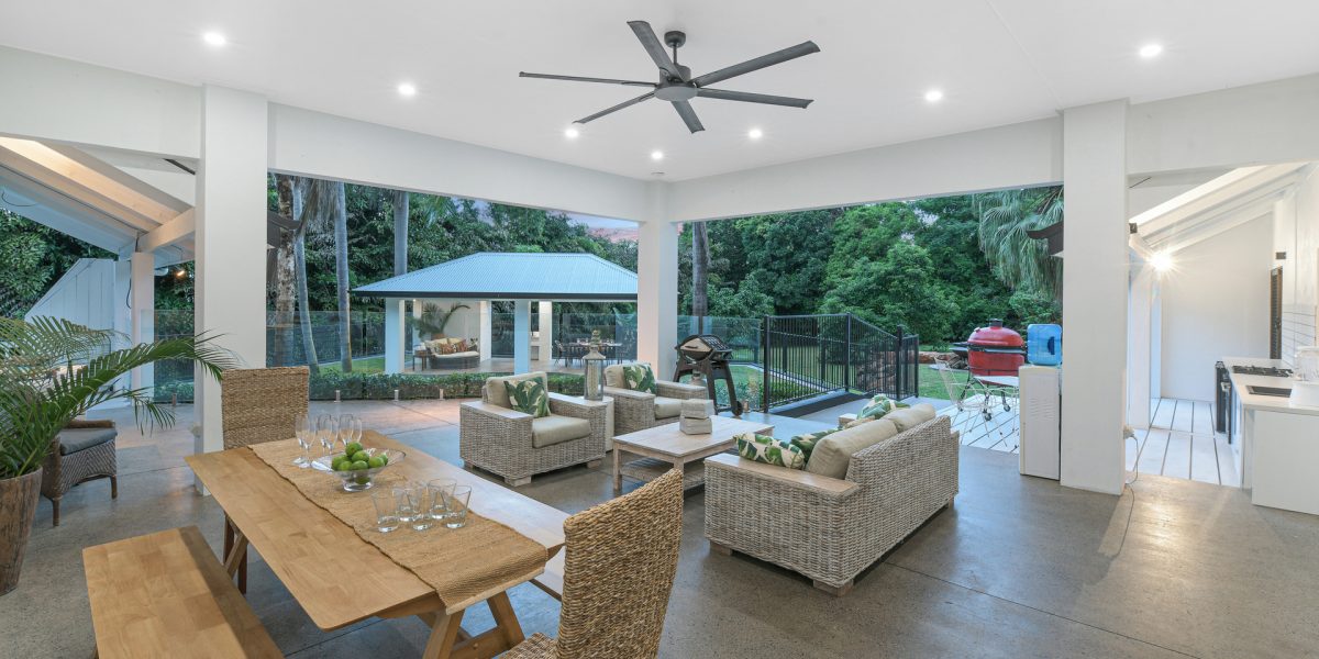 13-15 Aropa Street, Trinity Beach, QLD 4879 AUS