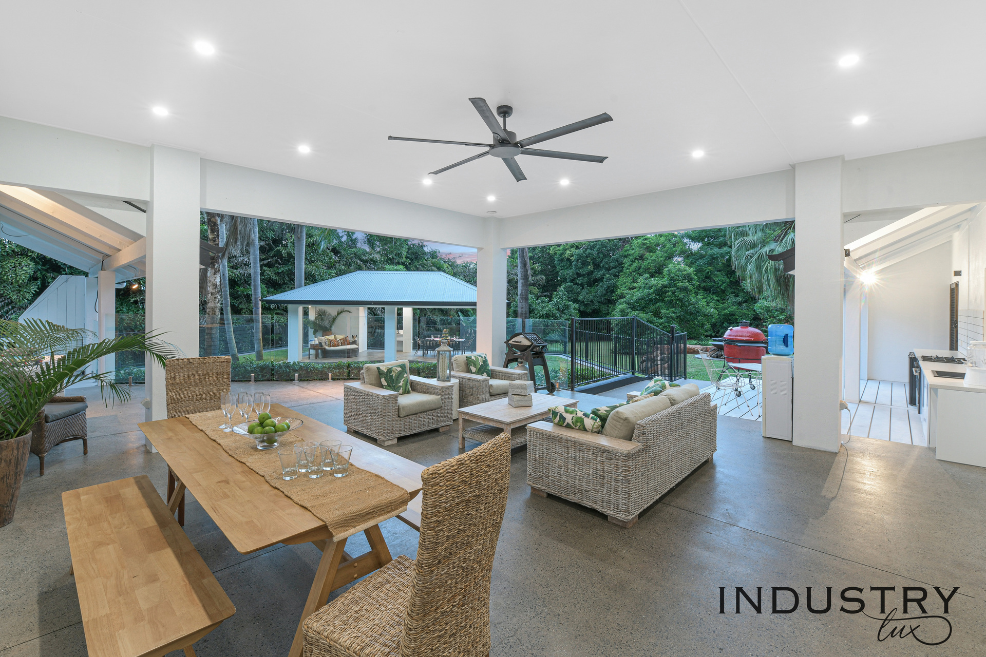 13-15 Aropa Street, Trinity Beach, QLD 4879 AUS