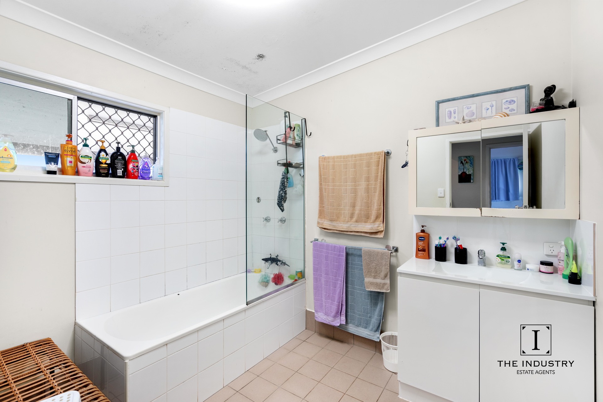 2 Rose Blank Close, Manunda, QLD 4870 AUS