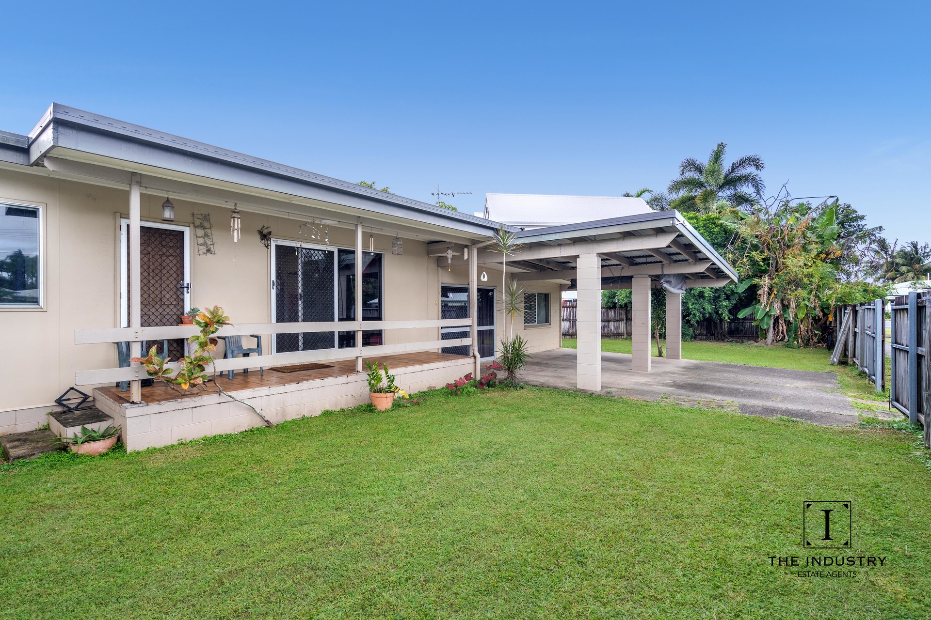 2 Rose Blank Close, Manunda, QLD 4870 AUS