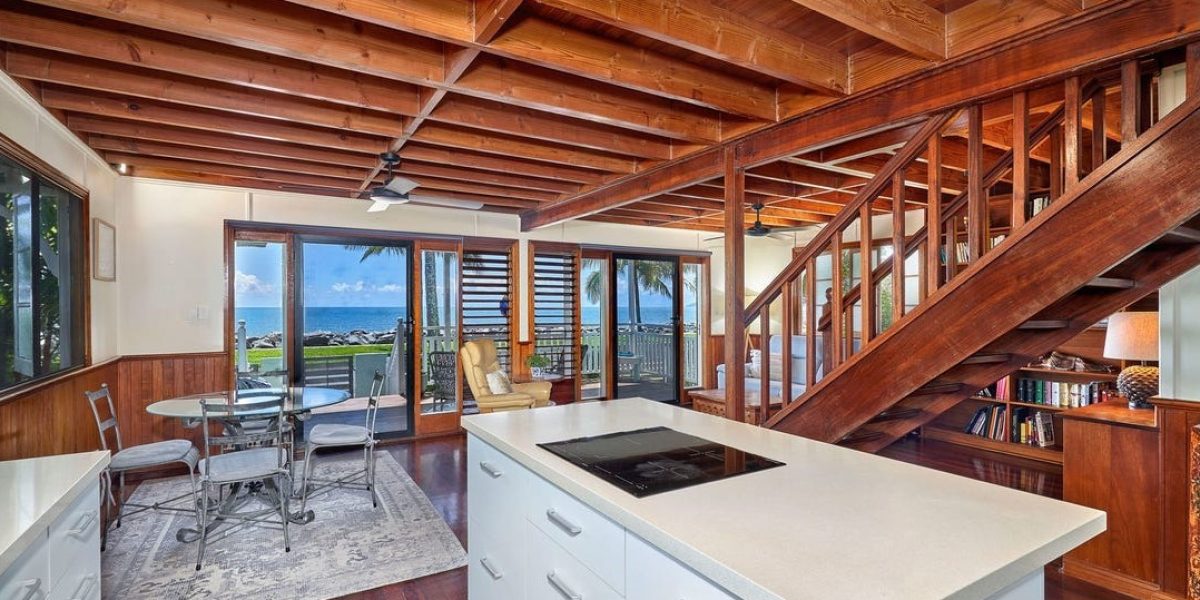 229 Oshea Esplanade, Machans Beach, QLD 4878 AUS