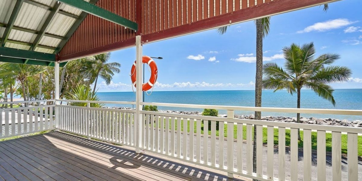 229 Oshea Esplanade, Machans Beach, QLD 4878 AUS