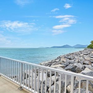 229 Oshea Esplanade, Machans Beach, QLD 4878 AUS
