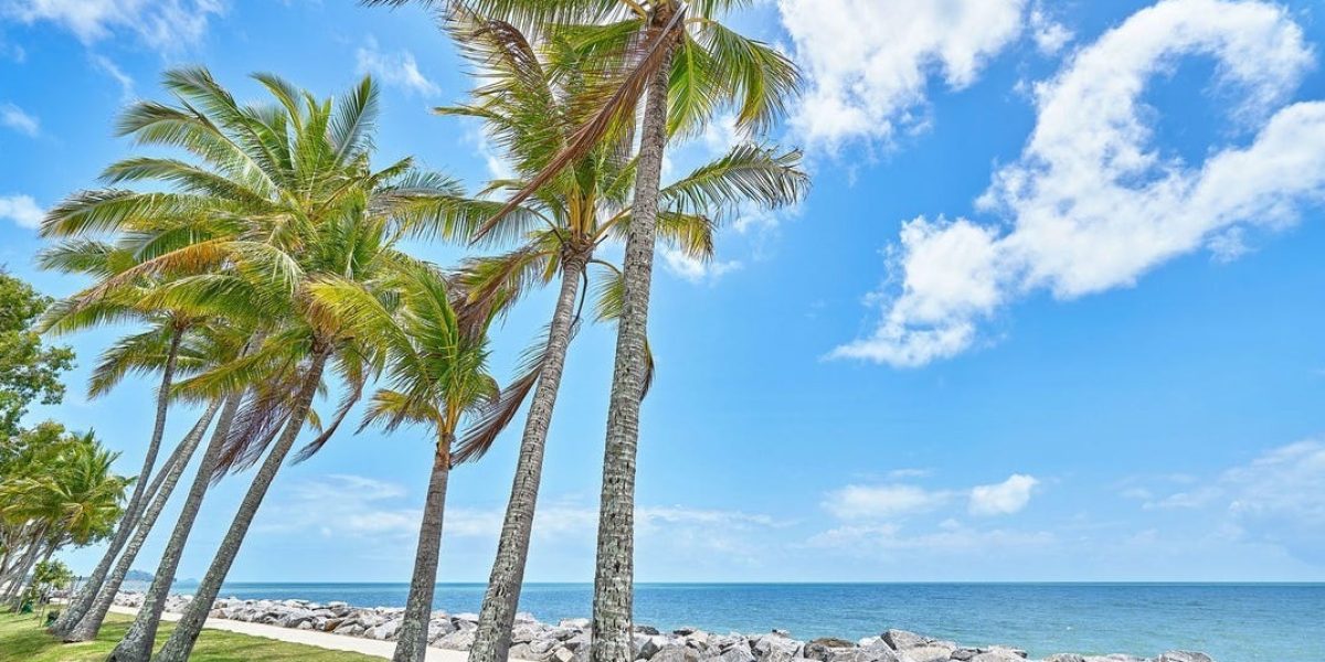 229 Oshea Esplanade, Machans Beach, QLD 4878 AUS