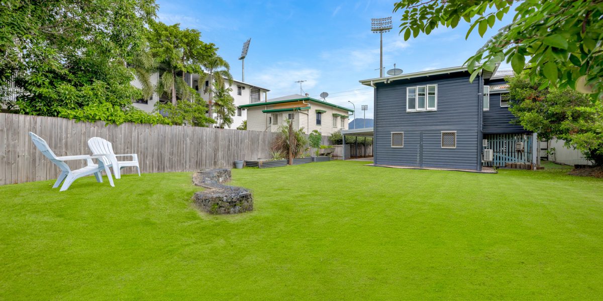 28 Tills Street, Westcourt, QLD 4870 AUS