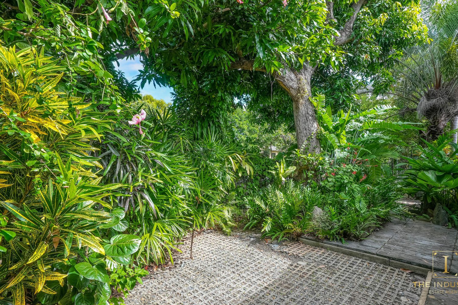 16/25-31 Hibiscus Lane, Holloways Beach, QLD 4878 AUS