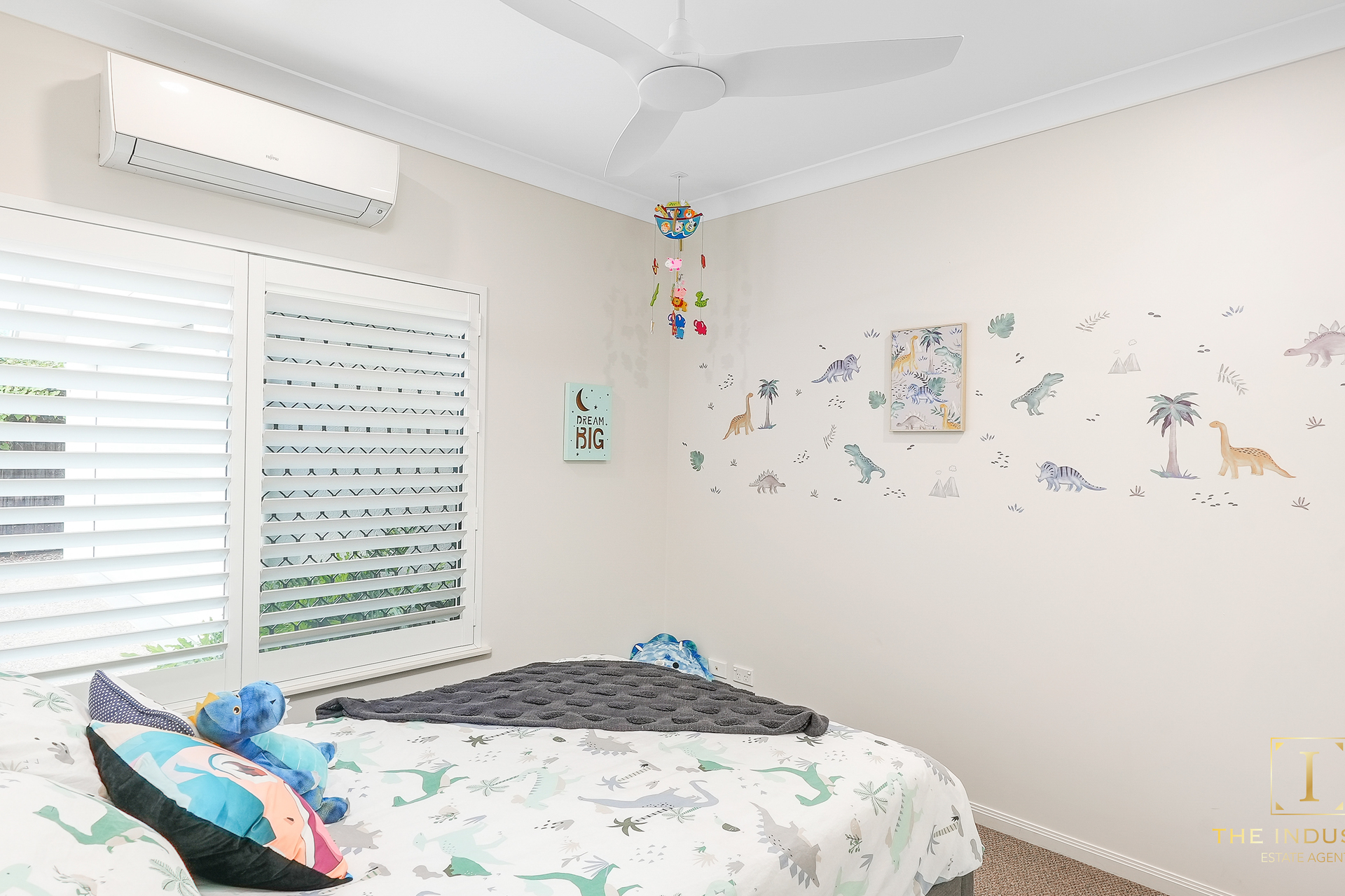 27 Castor Street, Clifton Beach, QLD 4879 AUS