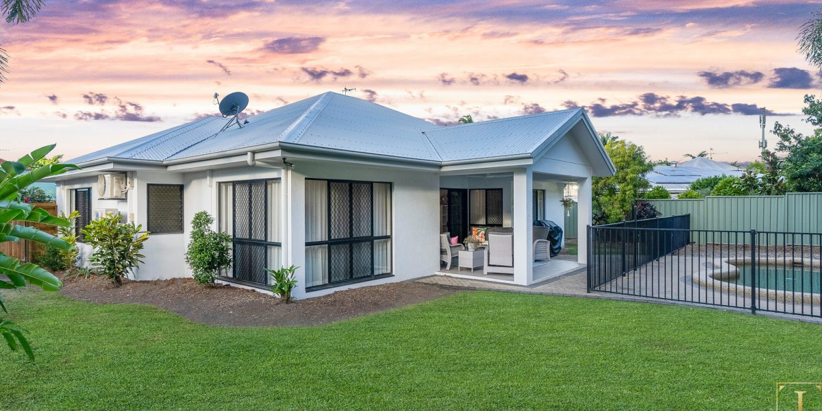 27 Castor Street, Clifton Beach, QLD 4879 AUS