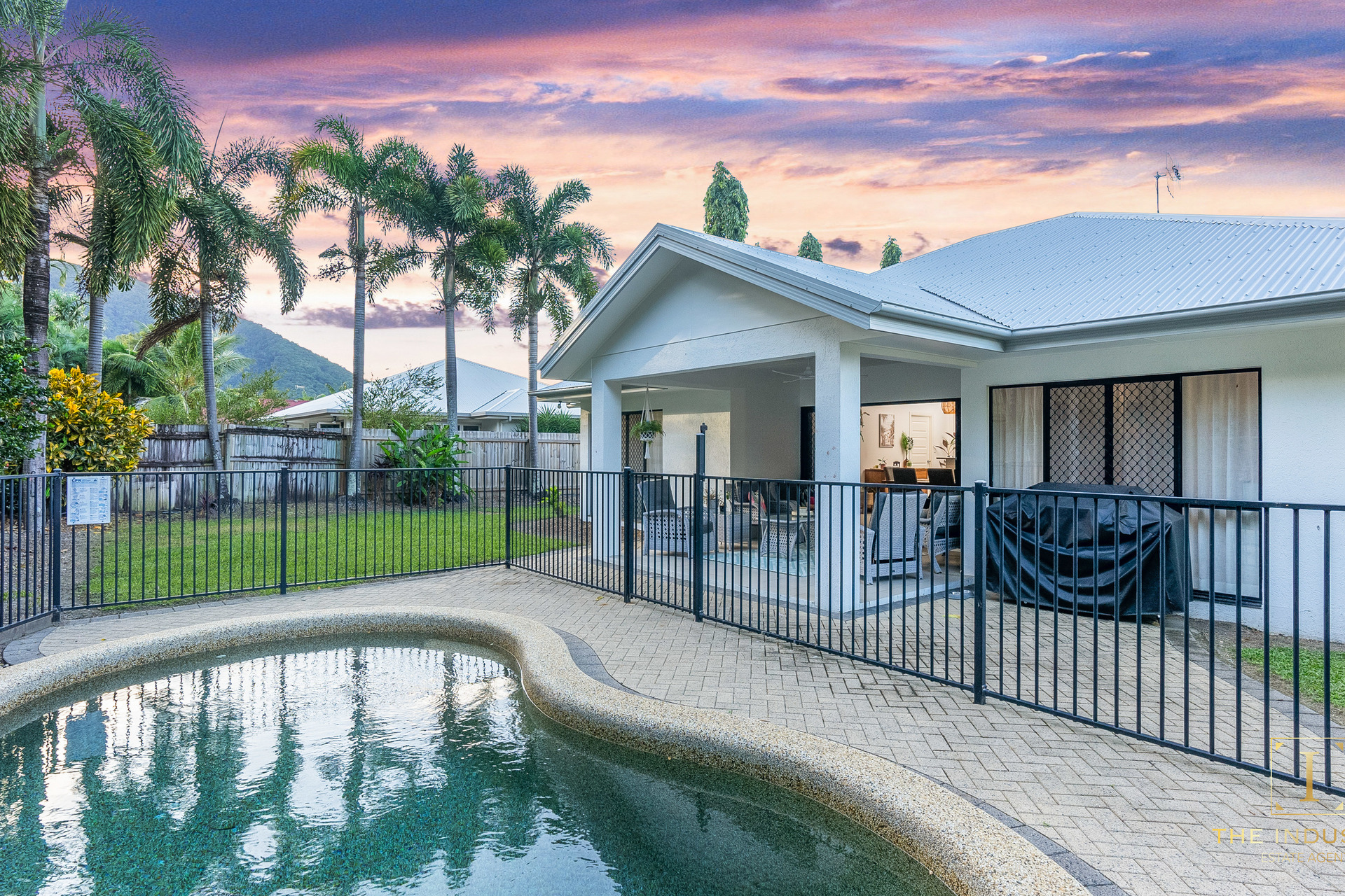 27 Castor Street, Clifton Beach, QLD 4879 AUS